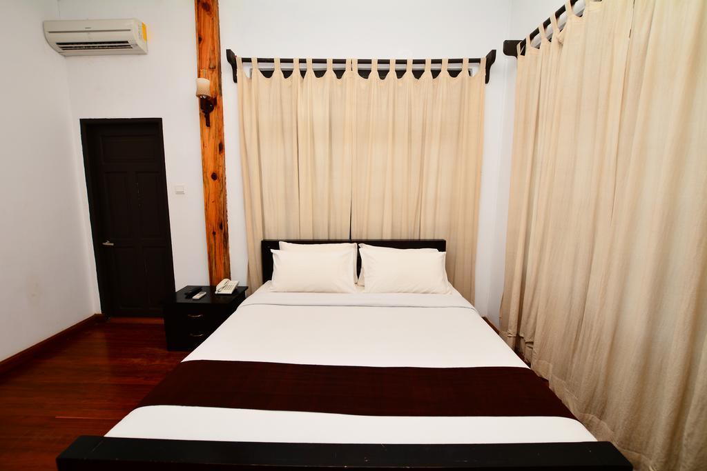 The Manor Hotel Nyaung Shwe Εξωτερικό φωτογραφία