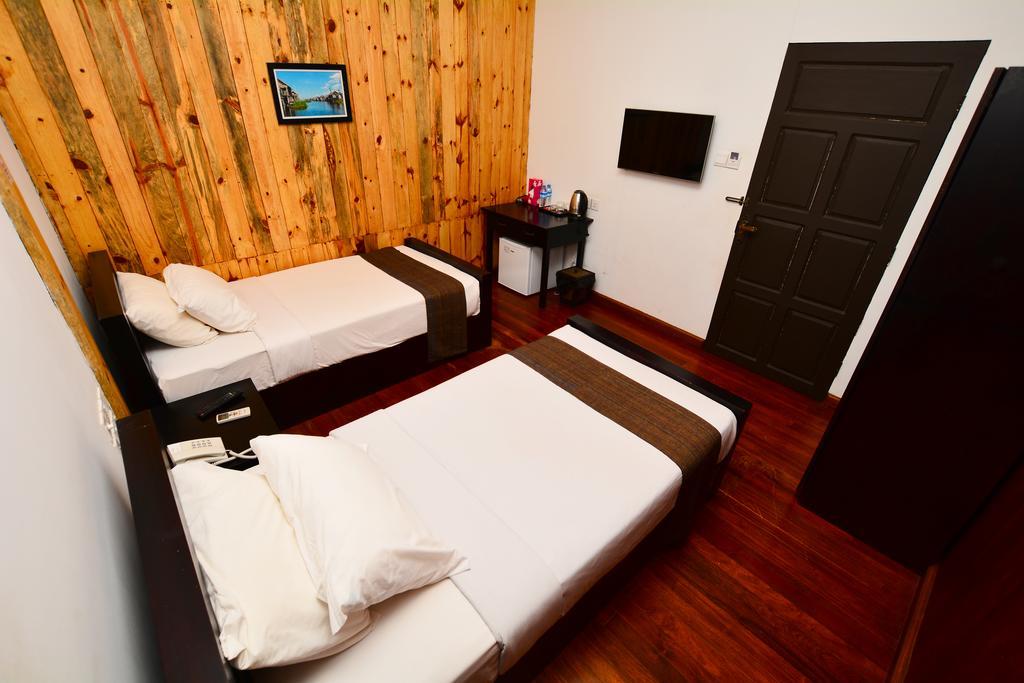 The Manor Hotel Nyaung Shwe Εξωτερικό φωτογραφία